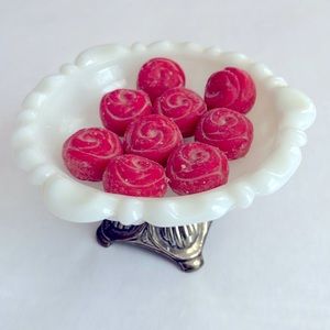 Vintage Soap Dish Decor White Bowl with Metal Stand